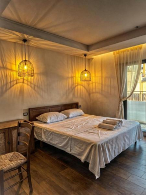 Sarantorini Apartments, Sarandë